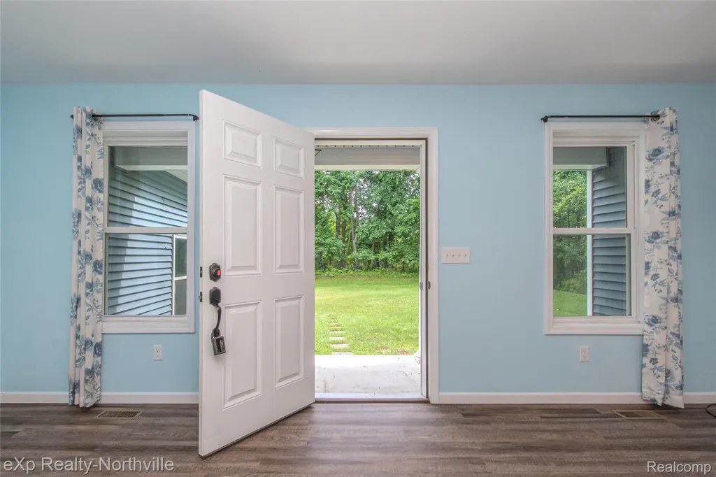 1765 Parker Road Holly Township MI 48442