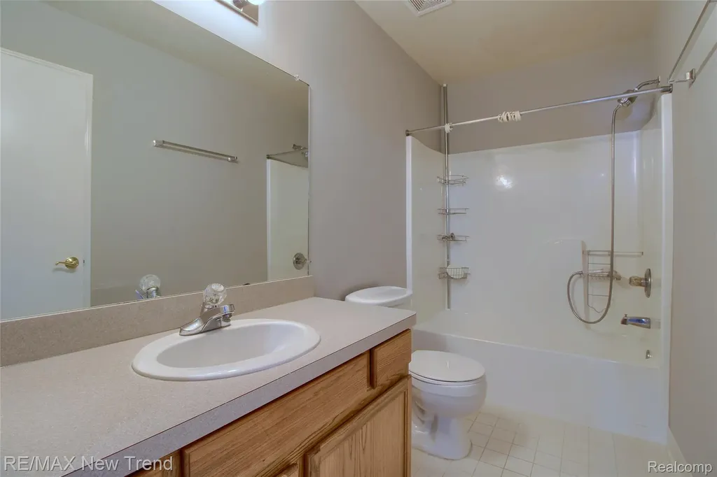 3241 Buckhorn Court Ann Arbor City MI 48105