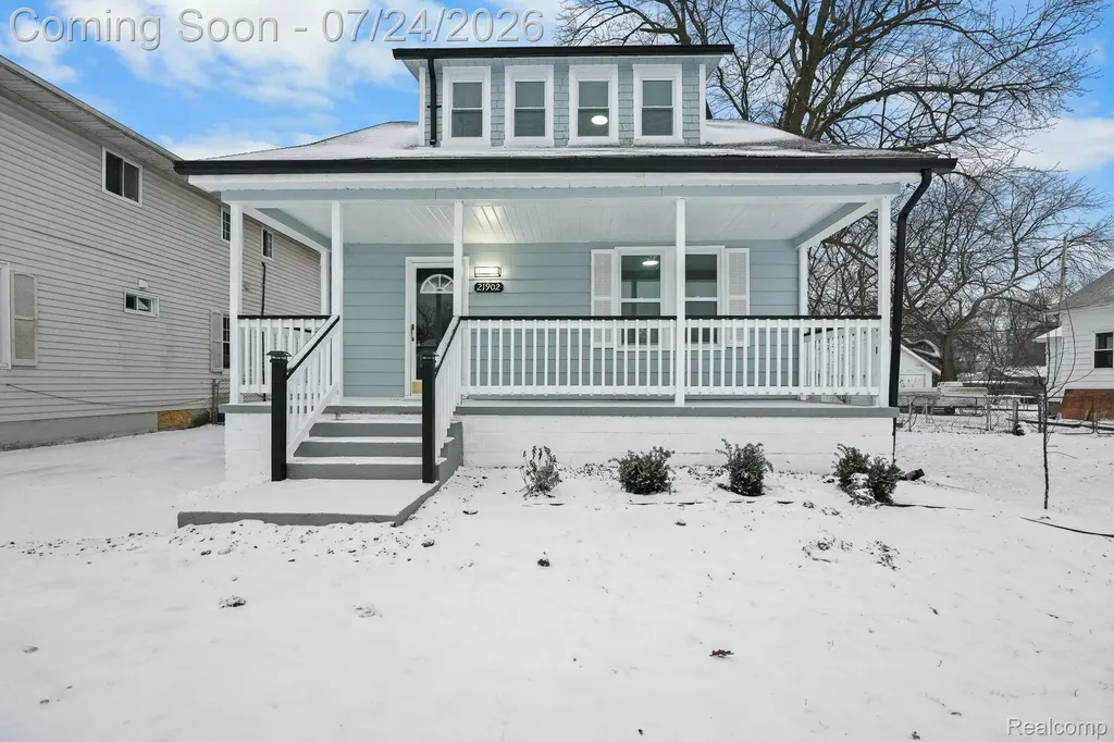 21902 Ridgeway Street St. Clair Shores City MI 48080