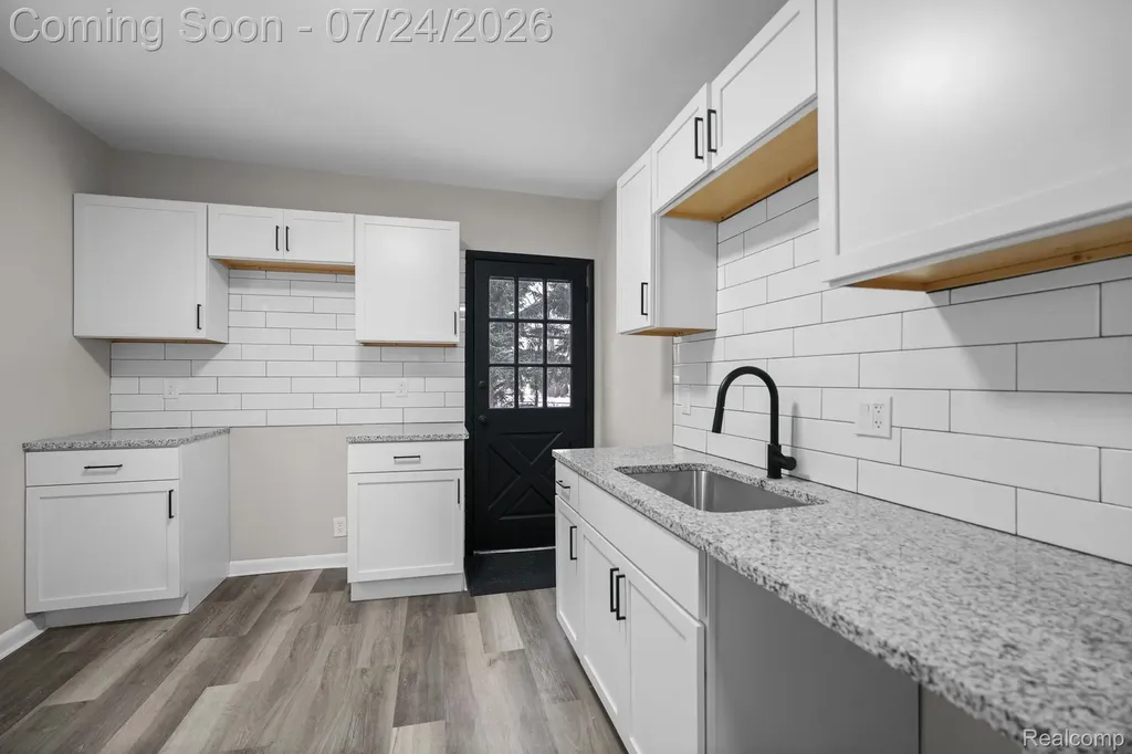 21902 Ridgeway Street St. Clair Shores City MI 48080