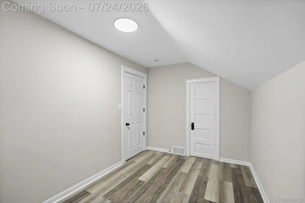 21902 Ridgeway Street St. Clair Shores City MI 48080