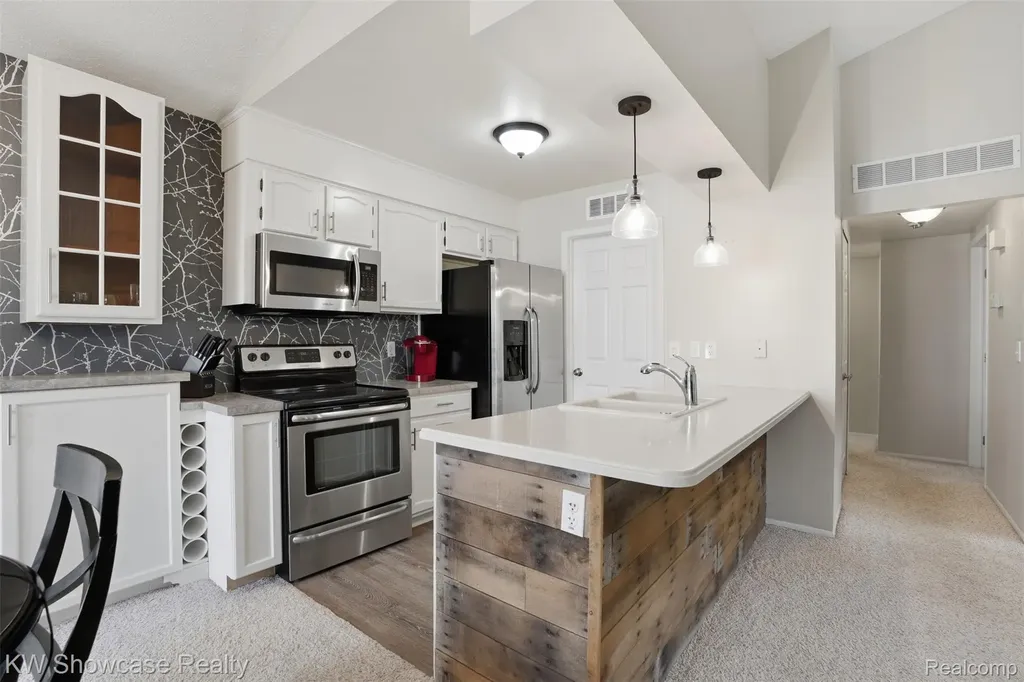 1499 Mariner Drive Walled Lake City MI 48390