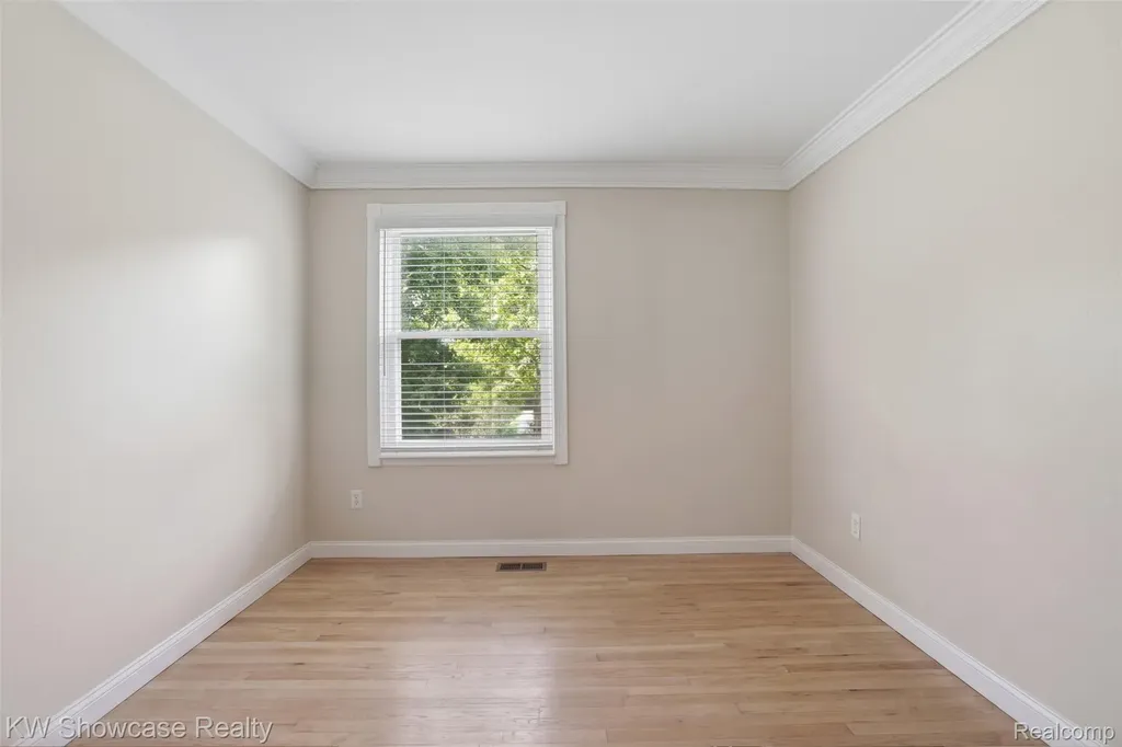 1499 Mariner Drive Walled Lake City MI 48390