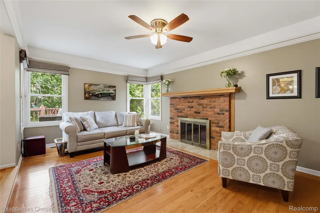 1981 Condor Drive Troy City MI 48084