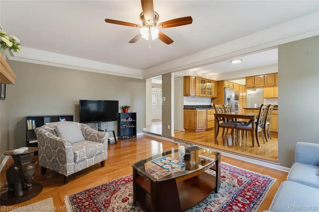 1981 Condor Drive Troy City MI 48084