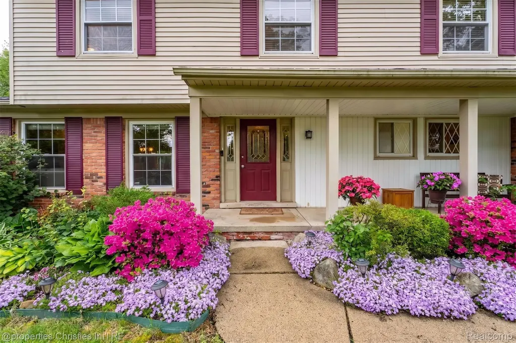 1981 Condor Drive Troy City MI 48084