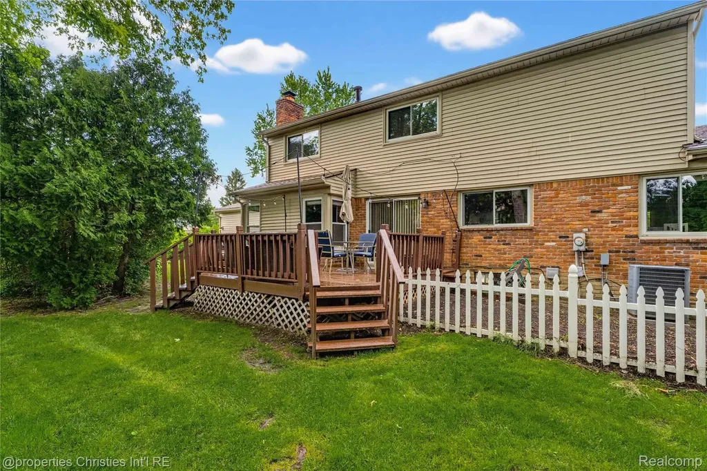 1981 Condor Drive Troy City MI 48084