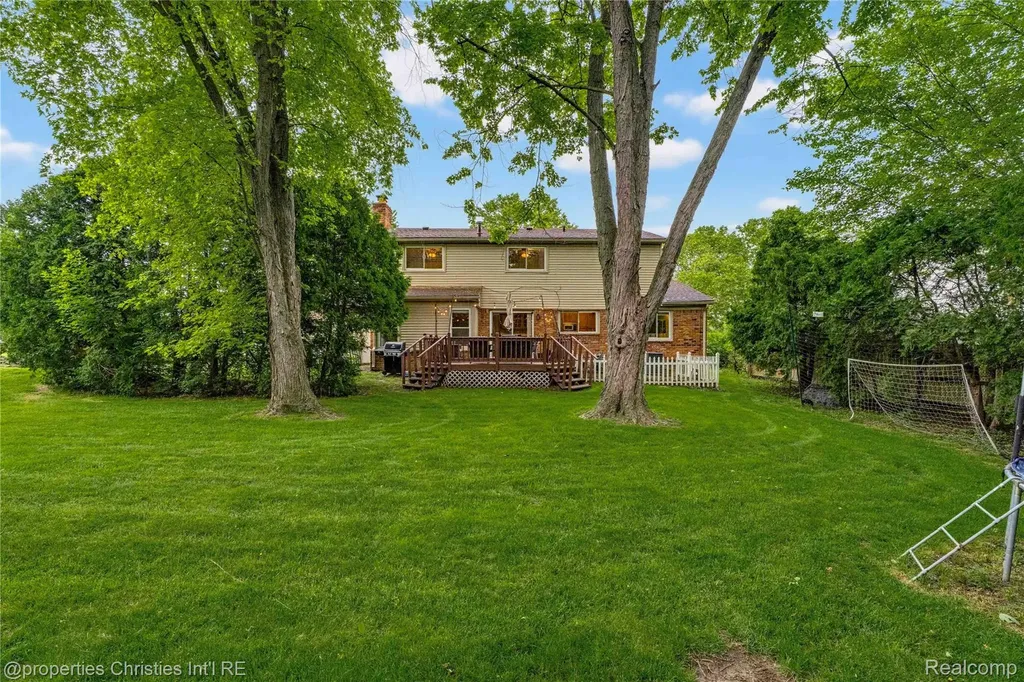 1981 Condor Drive Troy City MI 48084