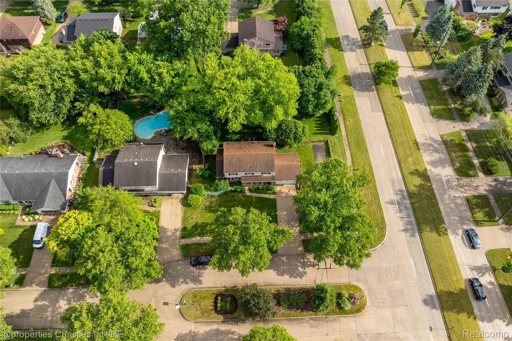 1981 Condor Drive Troy City MI 48084