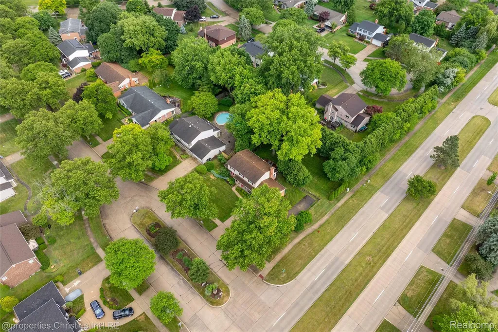 1981 Condor Drive Troy City MI 48084