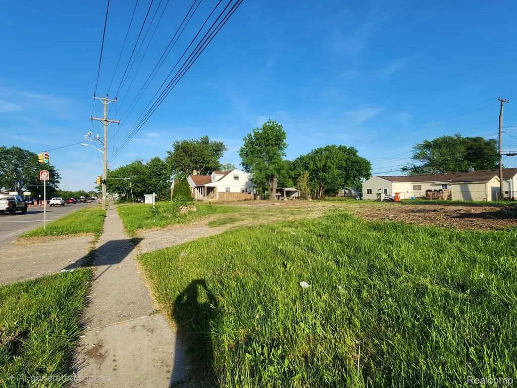 000 15 Mile Road Clintion Township Clinton Charter Township MI 48035