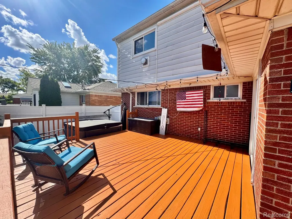 21218 Benjamin Street St. Clair Shores City MI 48081