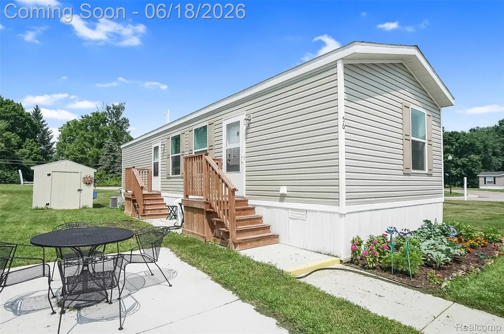 56 Arizona Van Buren Charter Township MI 48111