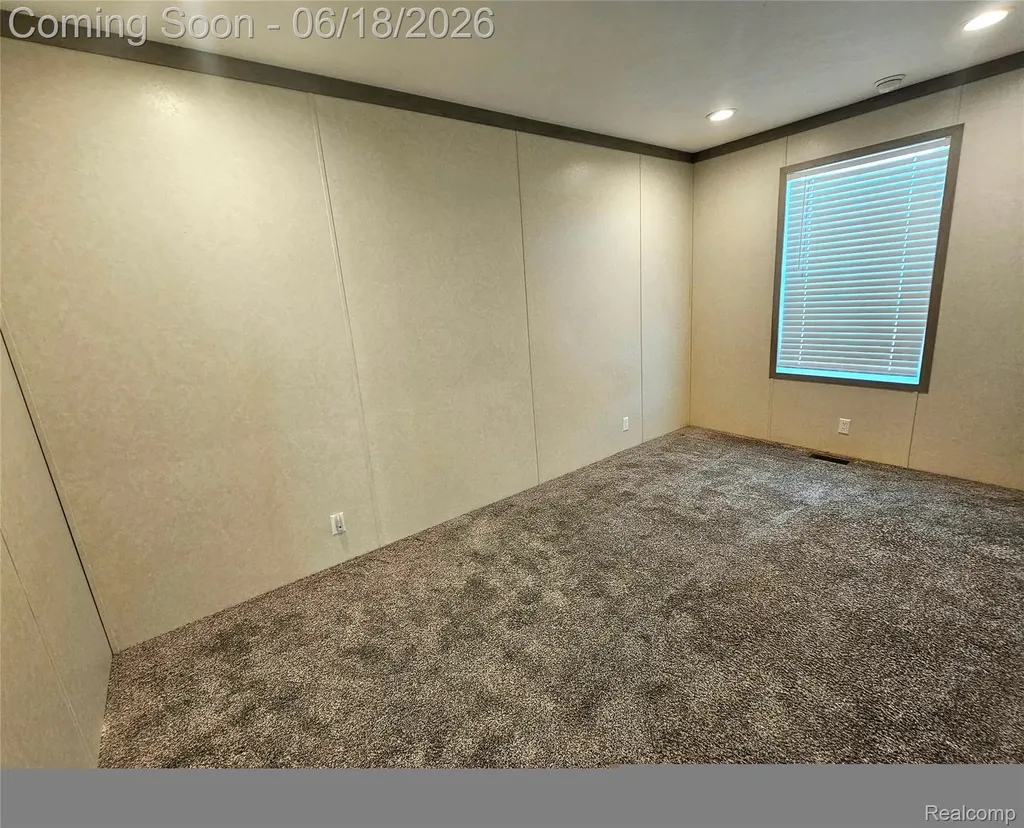 56 Arizona Van Buren Charter Township MI 48111