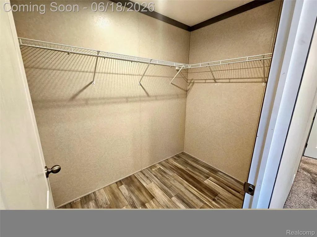 56 Arizona Van Buren Charter Township MI 48111