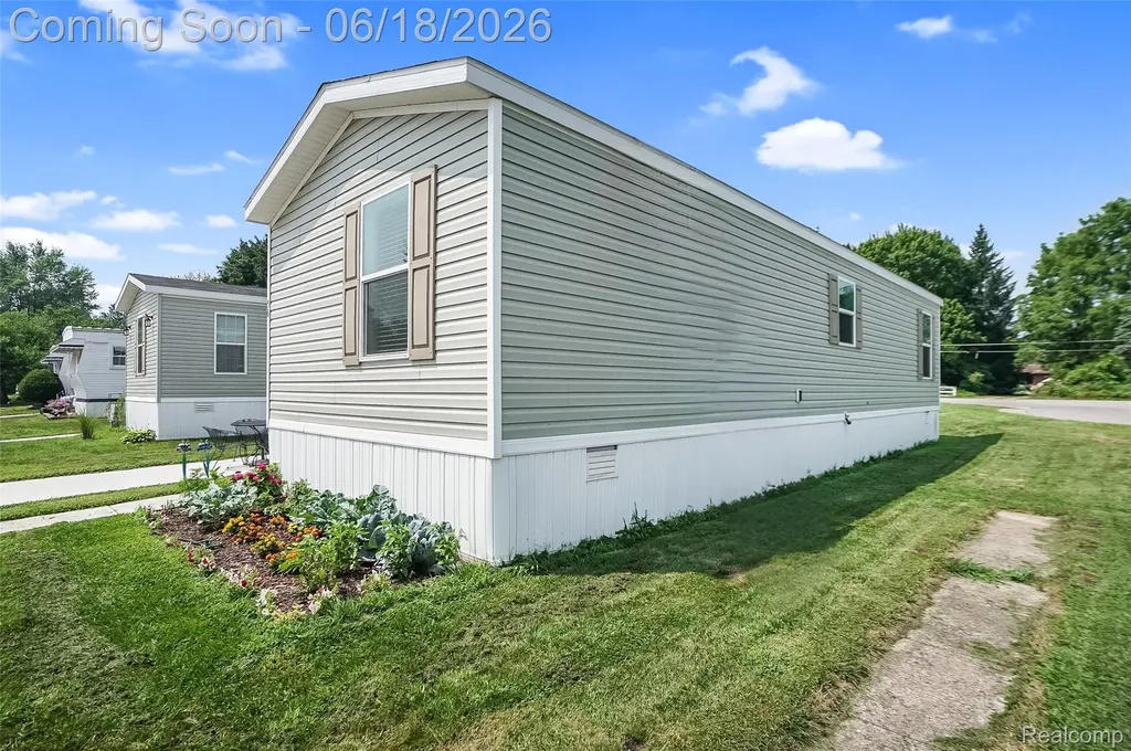 56 Arizona Van Buren Charter Township MI 48111