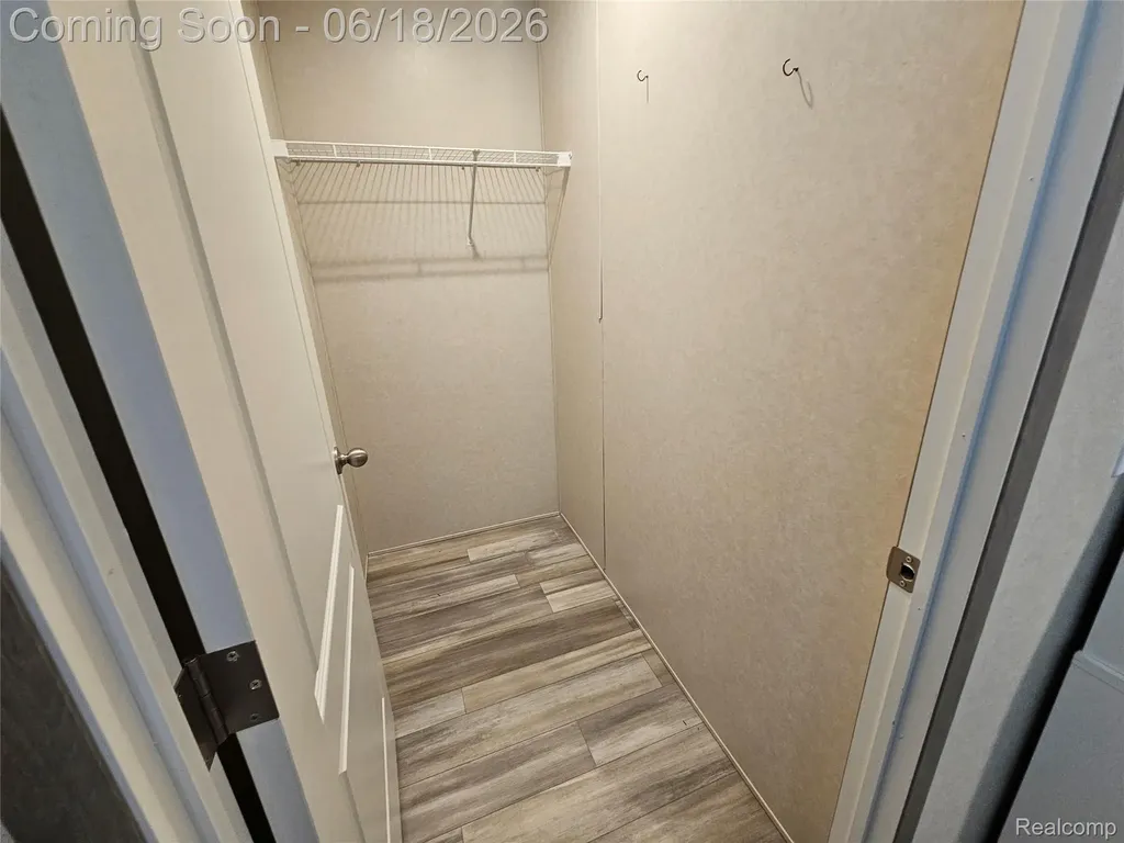 56 Arizona Van Buren Charter Township MI 48111