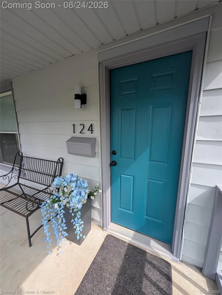 124 Henry Clay Avenue Pontiac City MI 48341
