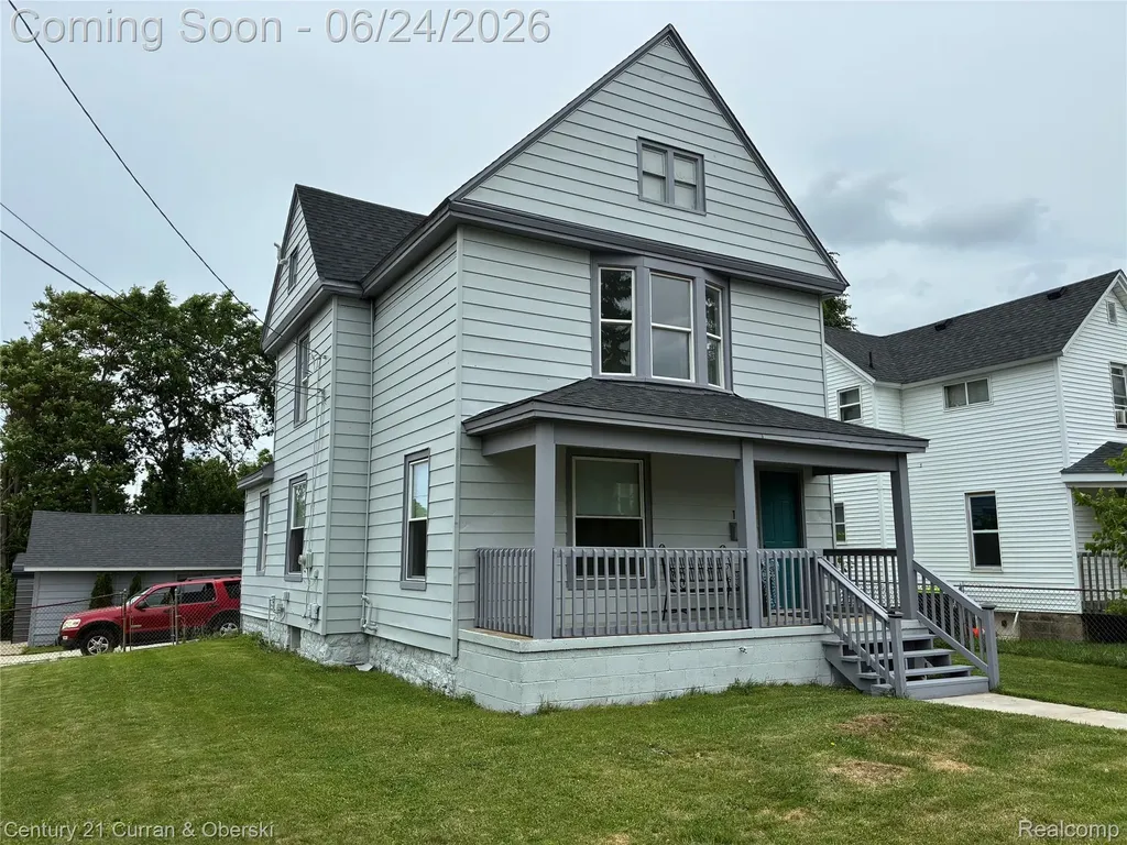 124 Henry Clay Avenue Pontiac City MI 48341