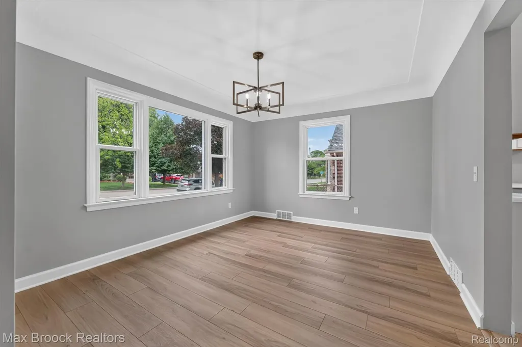 2249 Benjamin Avenue Royal Oak City MI 48073