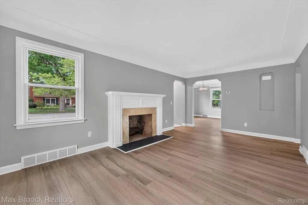 2249 Benjamin Avenue Royal Oak City MI 48073