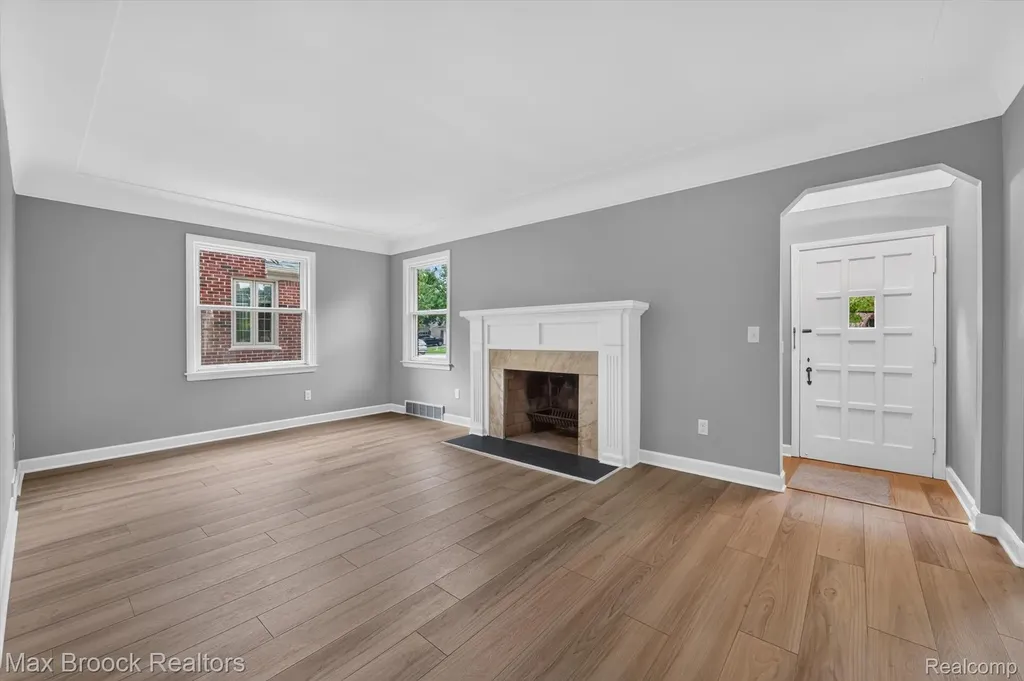2249 Benjamin Avenue Royal Oak City MI 48073