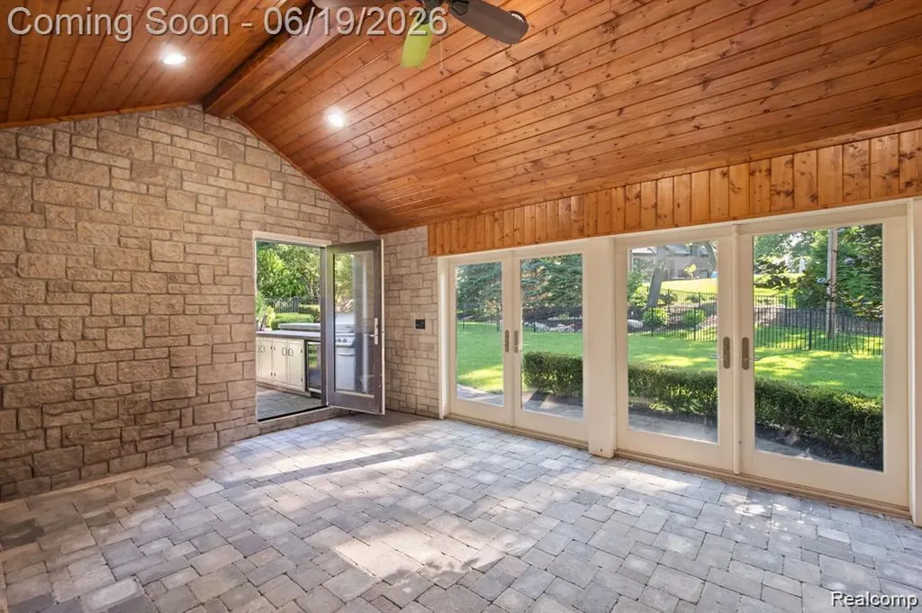 5365 Van Ness Court Bloomfield Hills City MI 48302
