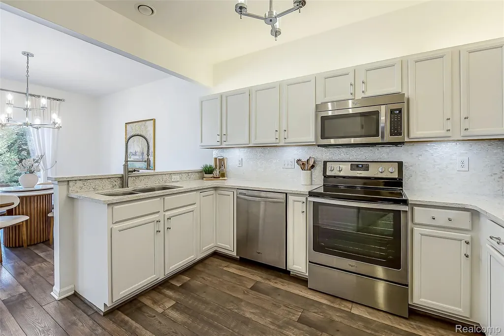 1012 Paddock Lane South Lyon City MI 48178