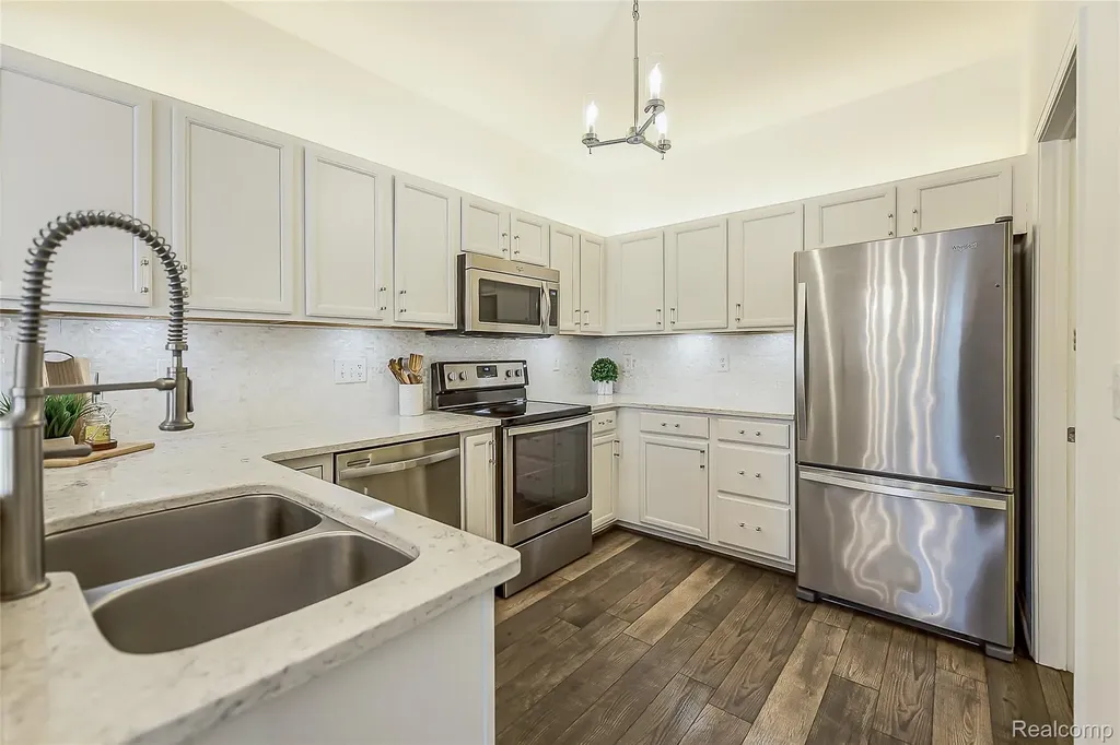 1012 Paddock Lane South Lyon City MI 48178