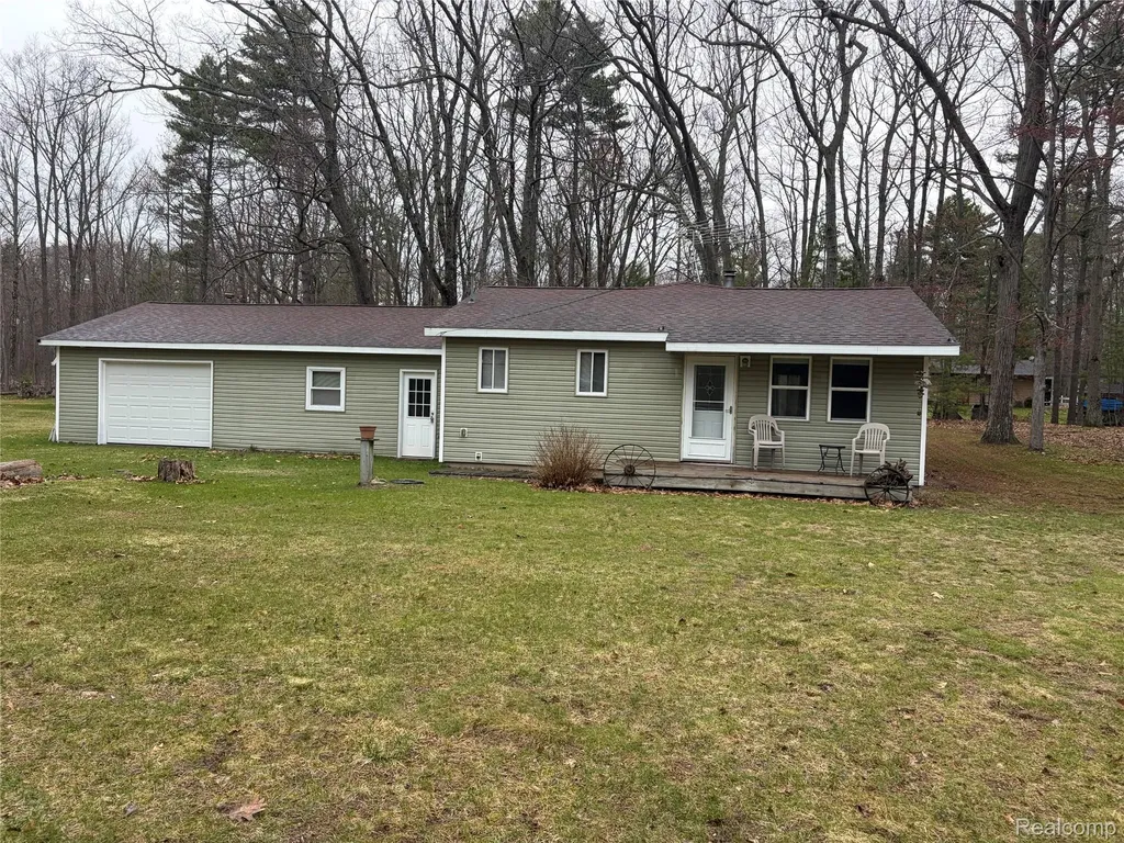 5315 E 8th Street Au Gres City MI 48703