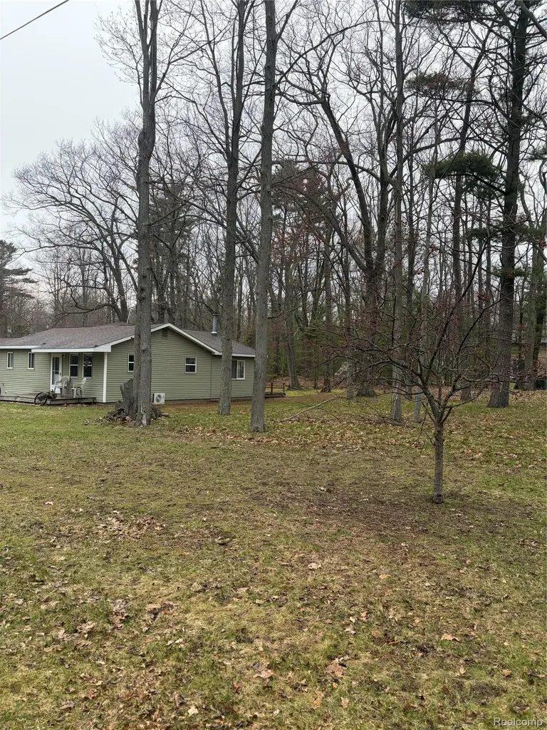 5315 E 8th Street Au Gres City MI 48703