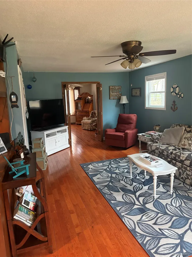 5315 E 8th Street Au Gres City MI 48703