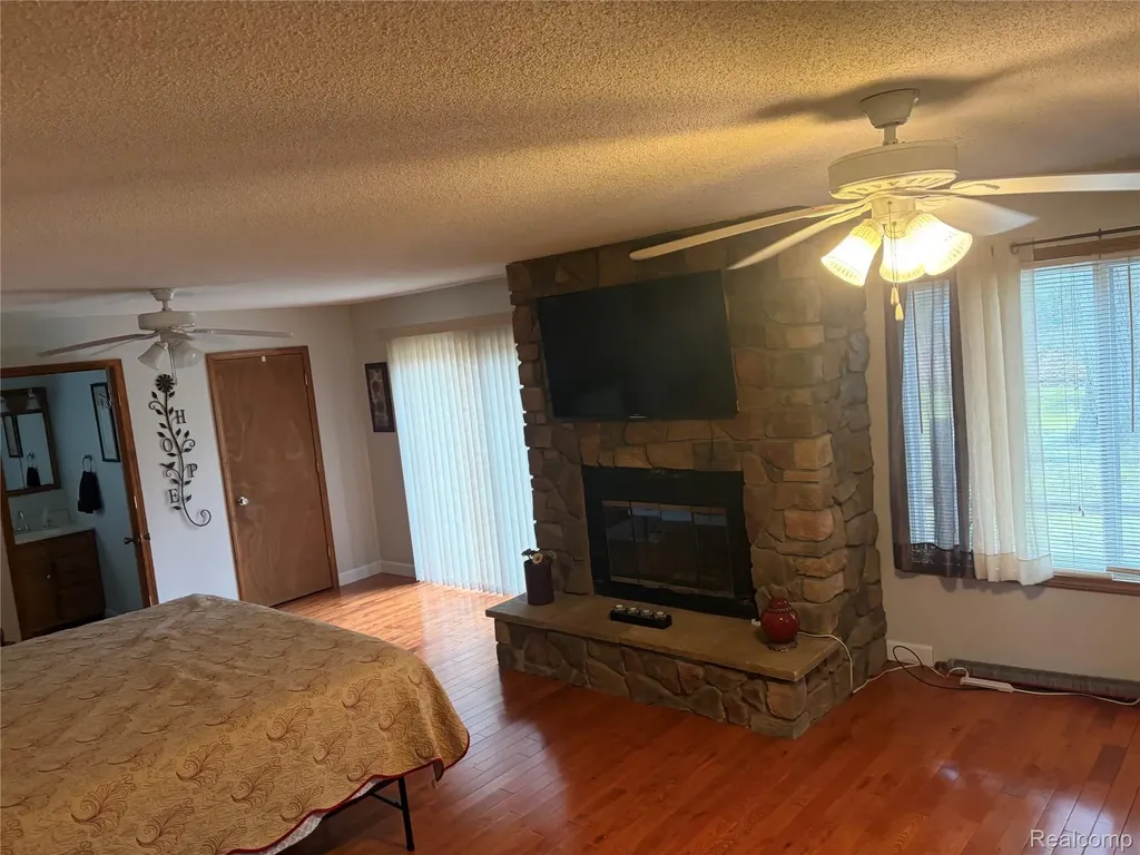 5315 E 8th Street Au Gres City MI 48703