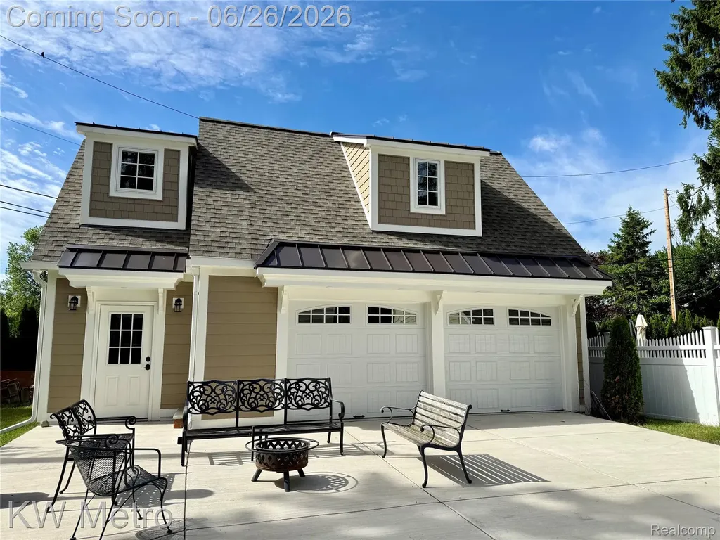 2175 Fairway Drive Birmingham City MI 48009