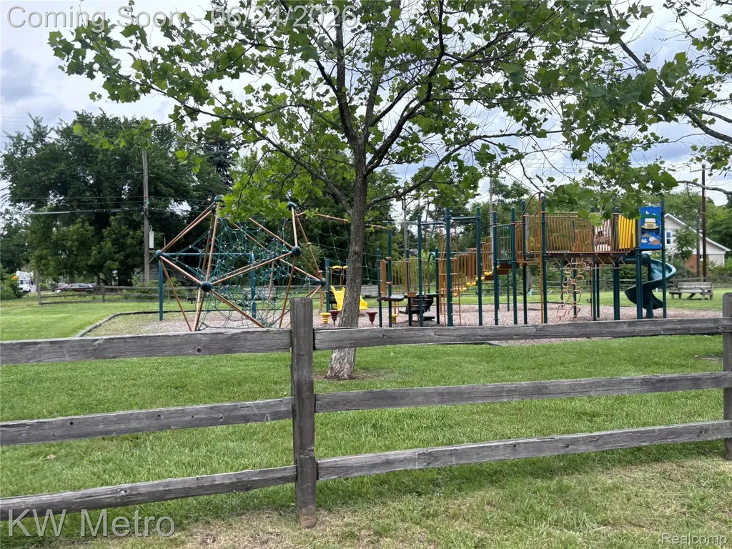 18039 Joann Street Detroit City MI 48205