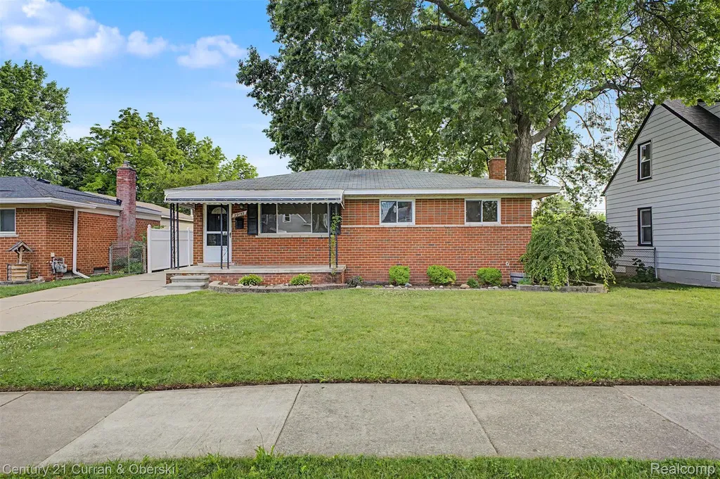29192 James Street Garden City City MI 48135