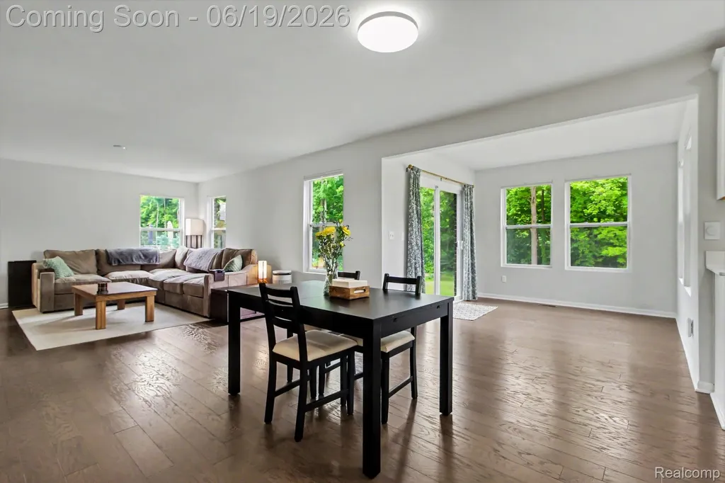 14502 Laurelwood Drive Van Buren Charter Township MI 48111