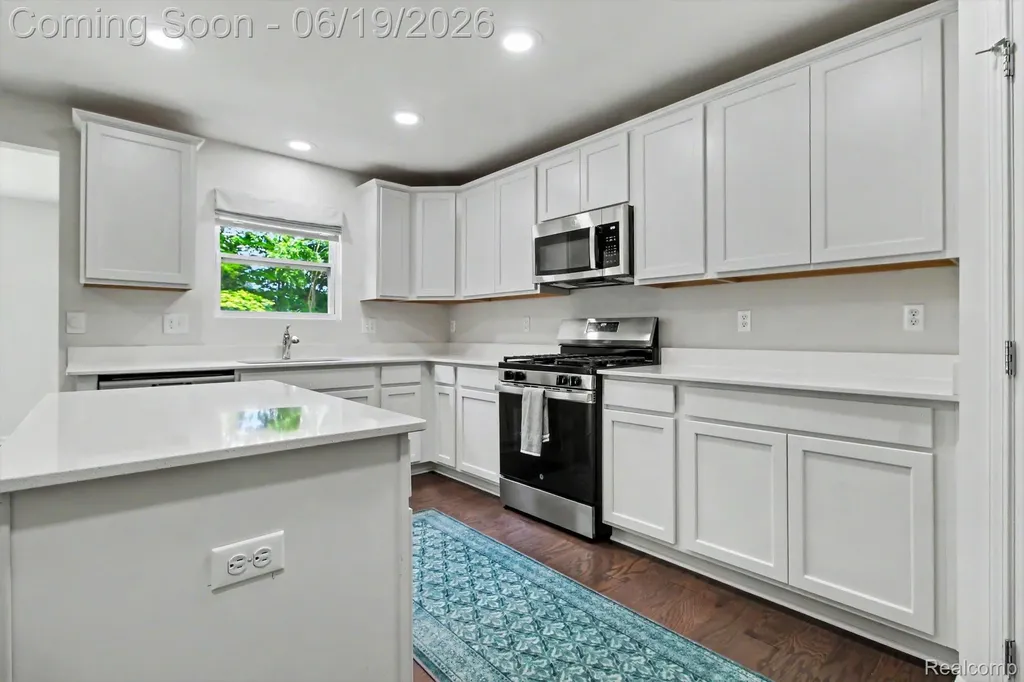 14502 Laurelwood Drive Van Buren Charter Township MI 48111