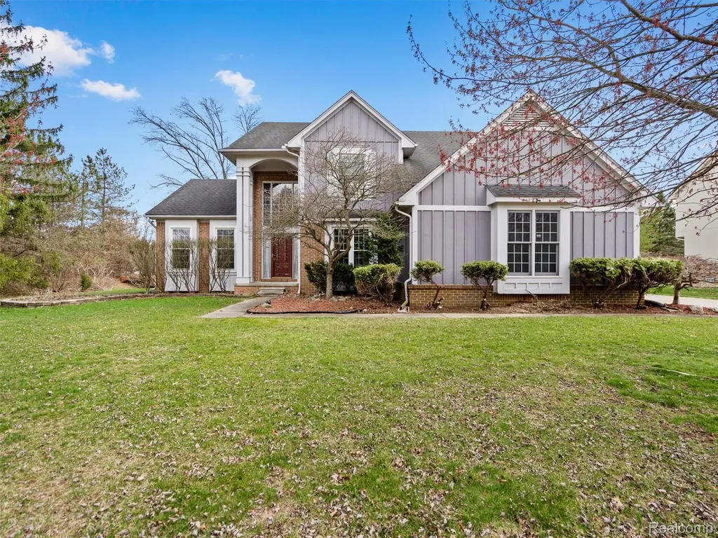 7359 Water Oaks West Bloomfield Charter Township MI 48324
