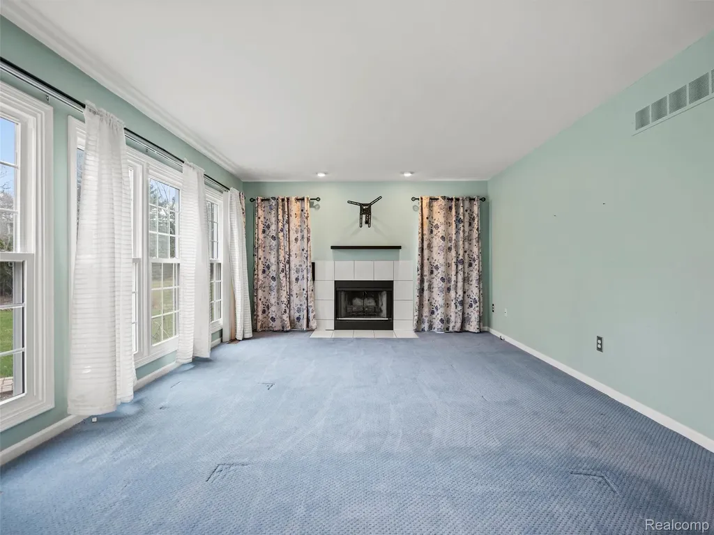 7359 Water Oaks West Bloomfield Charter Township MI 48324