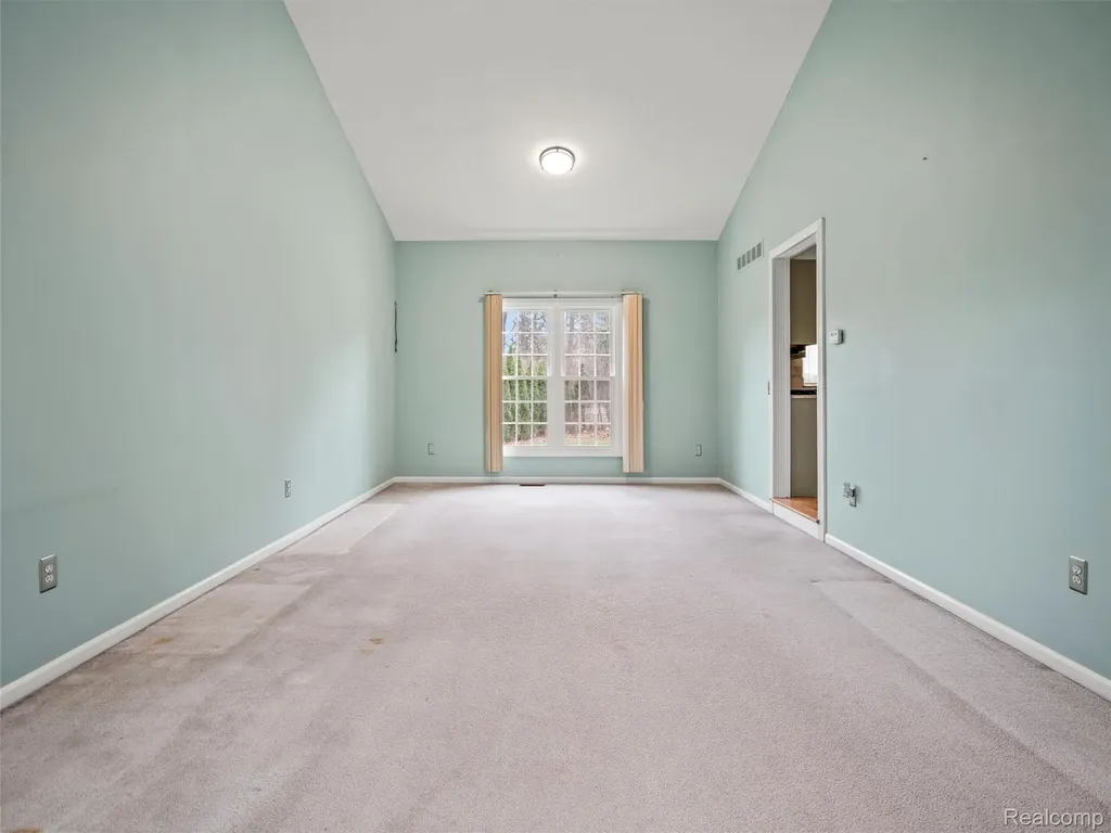 7359 Water Oaks West Bloomfield Charter Township MI 48324