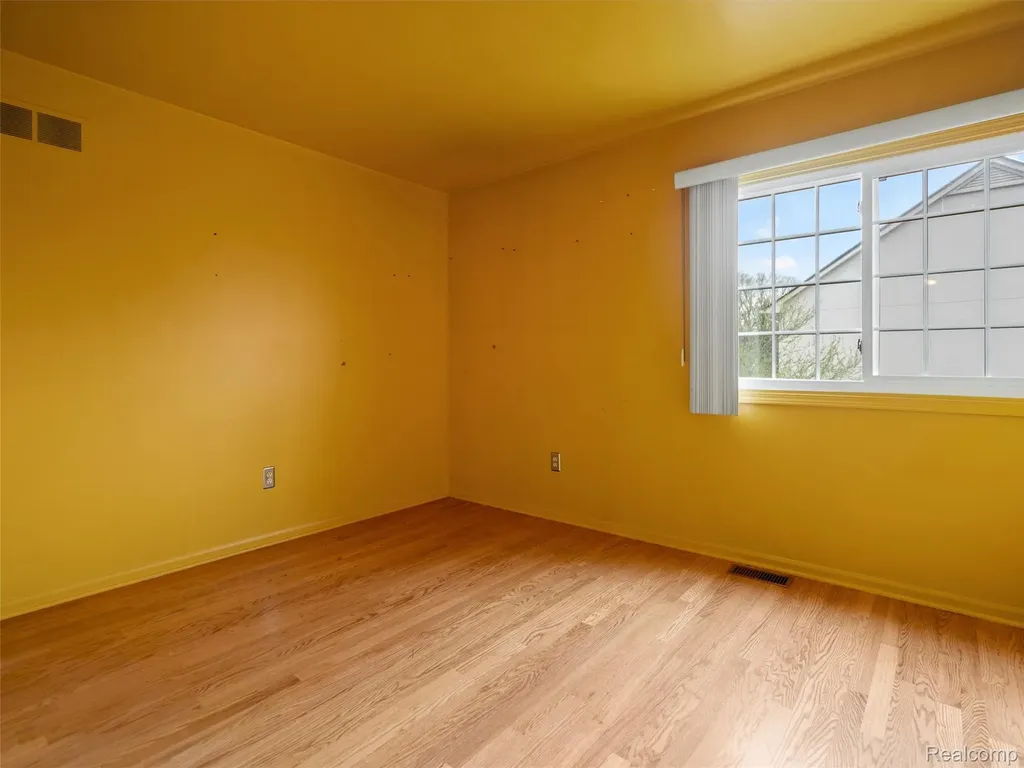 7359 Water Oaks West Bloomfield Charter Township MI 48324