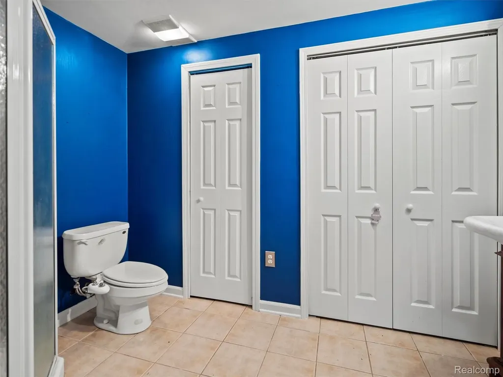 7359 Water Oaks West Bloomfield Charter Township MI 48324