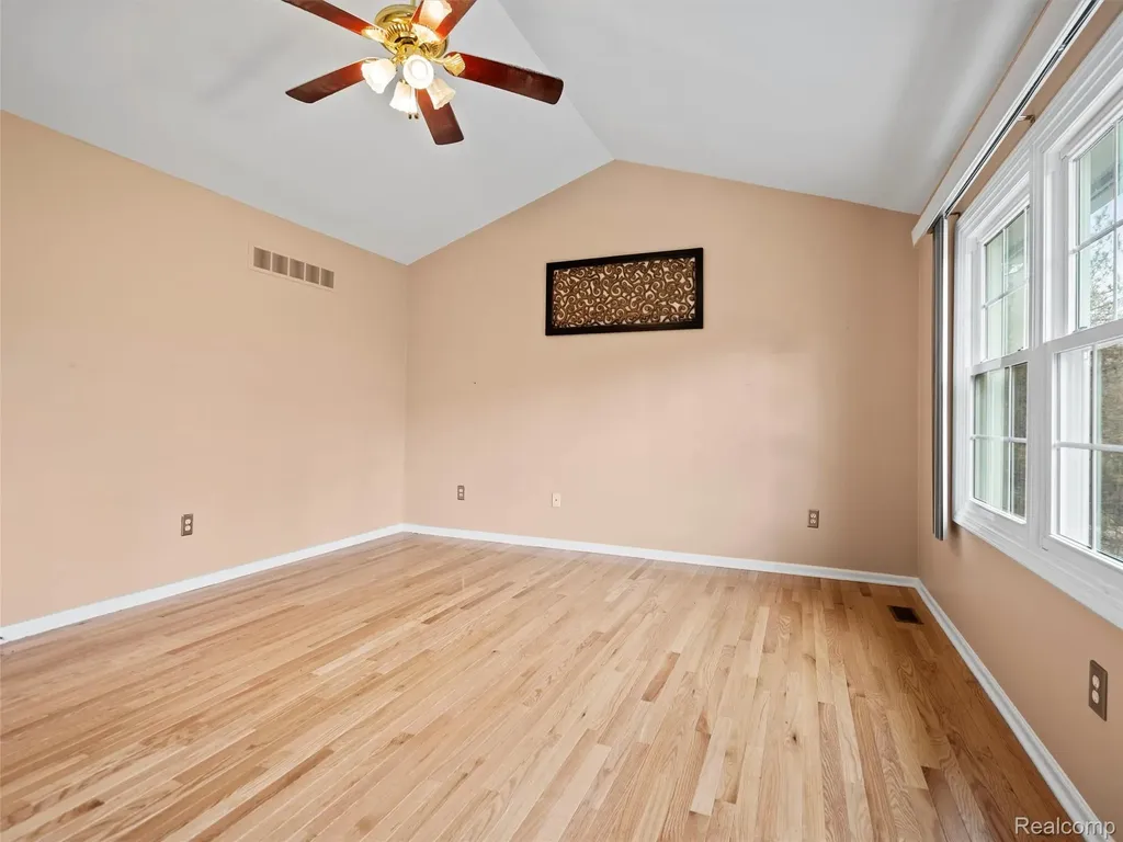 7359 Water Oaks West Bloomfield Charter Township MI 48324