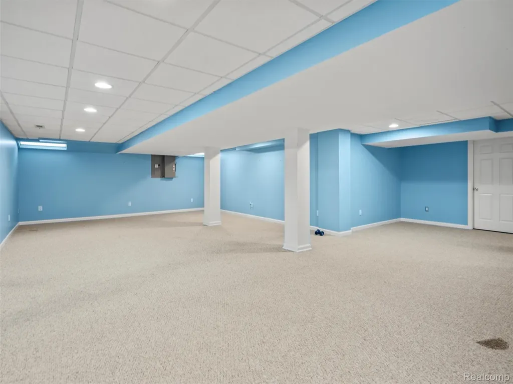 7359 Water Oaks West Bloomfield Charter Township MI 48324