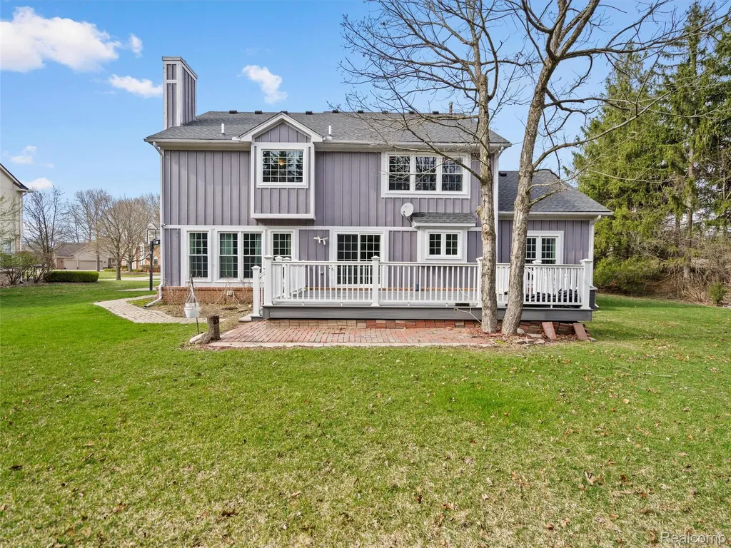 7359 Water Oaks West Bloomfield Charter Township MI 48324