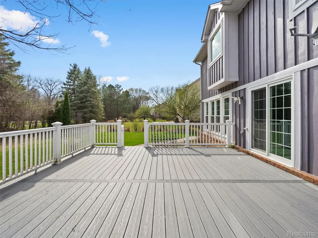 7359 Water Oaks West Bloomfield Charter Township MI 48324