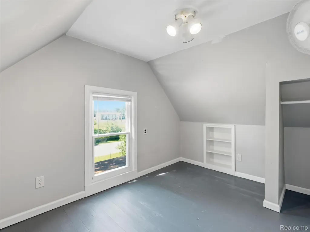 16853 Helen Street Southgate City MI 48195