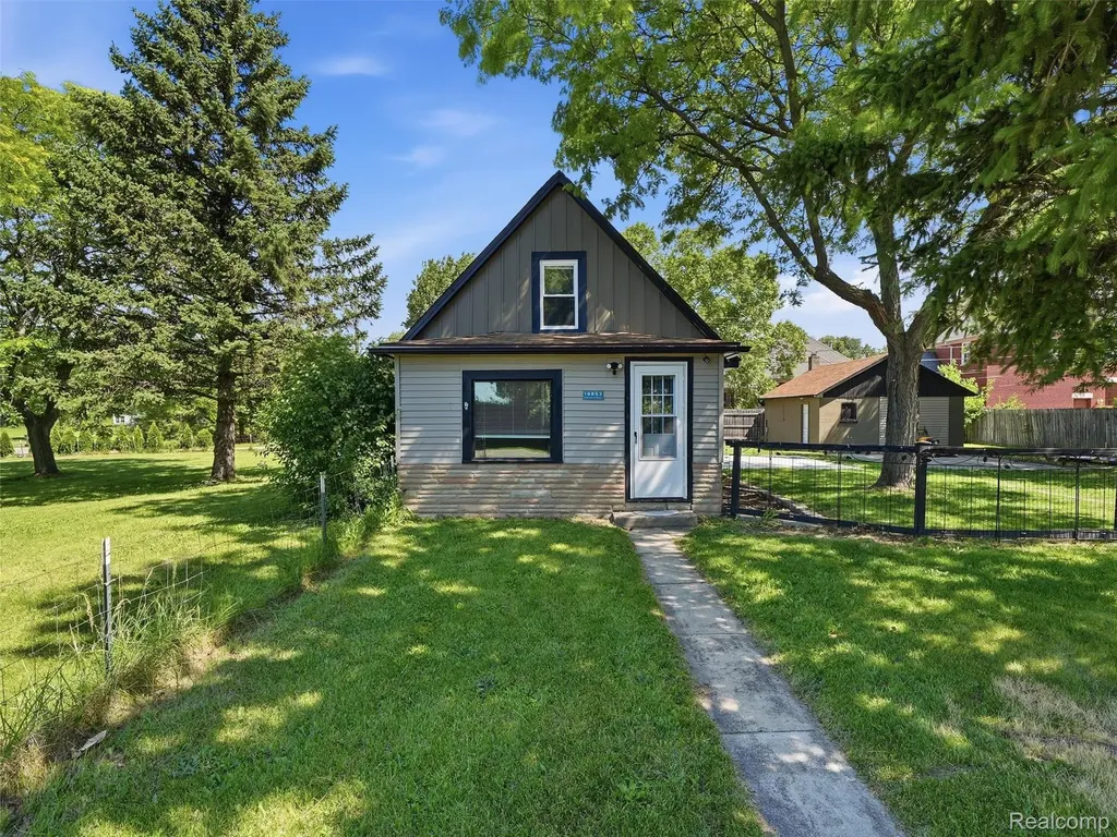 16853 Helen Street Southgate City MI 48195