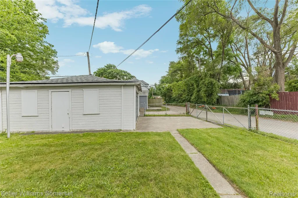 8151 Dayton Street Detroit City MI 48210